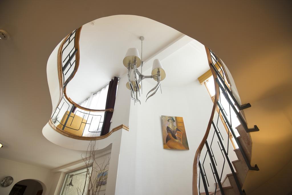 Hotel De Paris Tirana Exterior photo